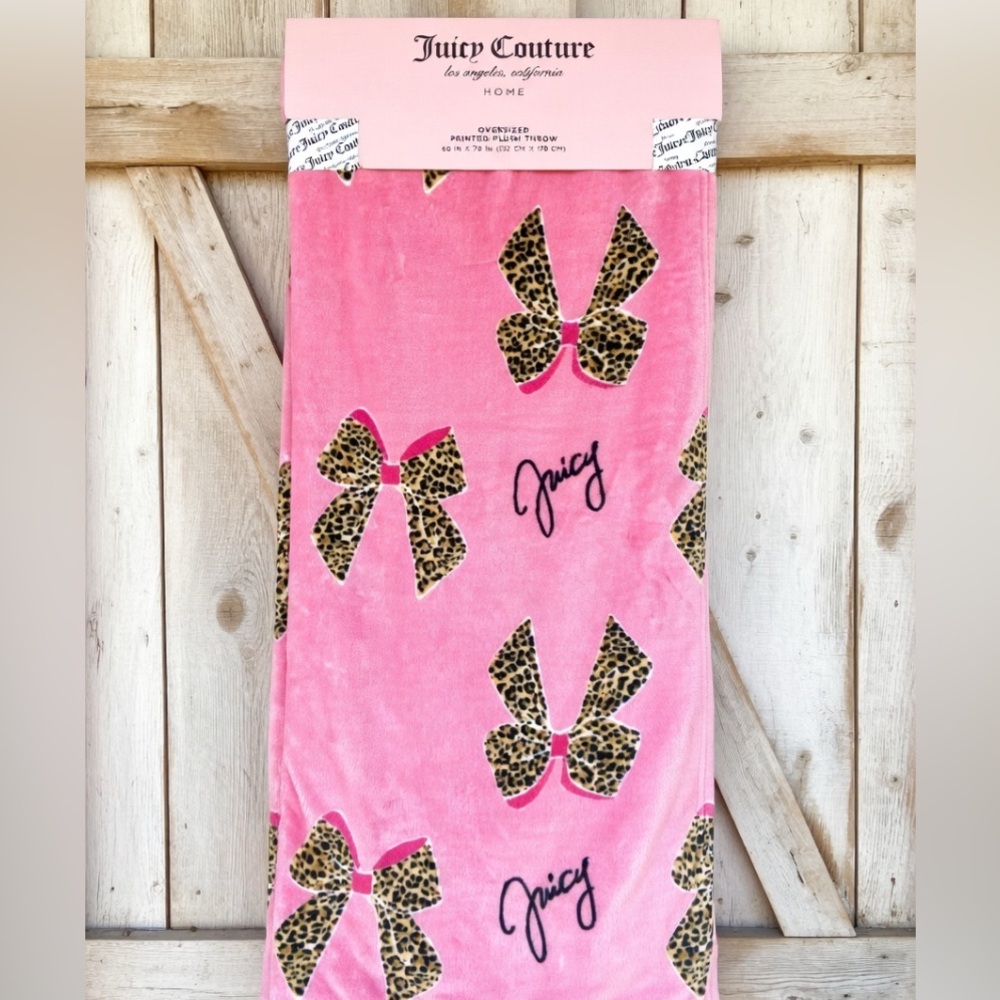 Juicy couture oversized throw blanket